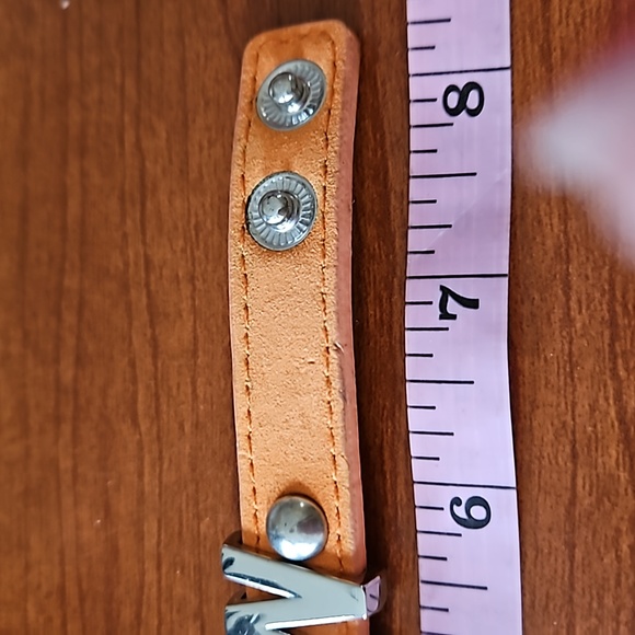 BCBG "MEOW" on Orange Leathery Bracelet - Picture 6 of 8